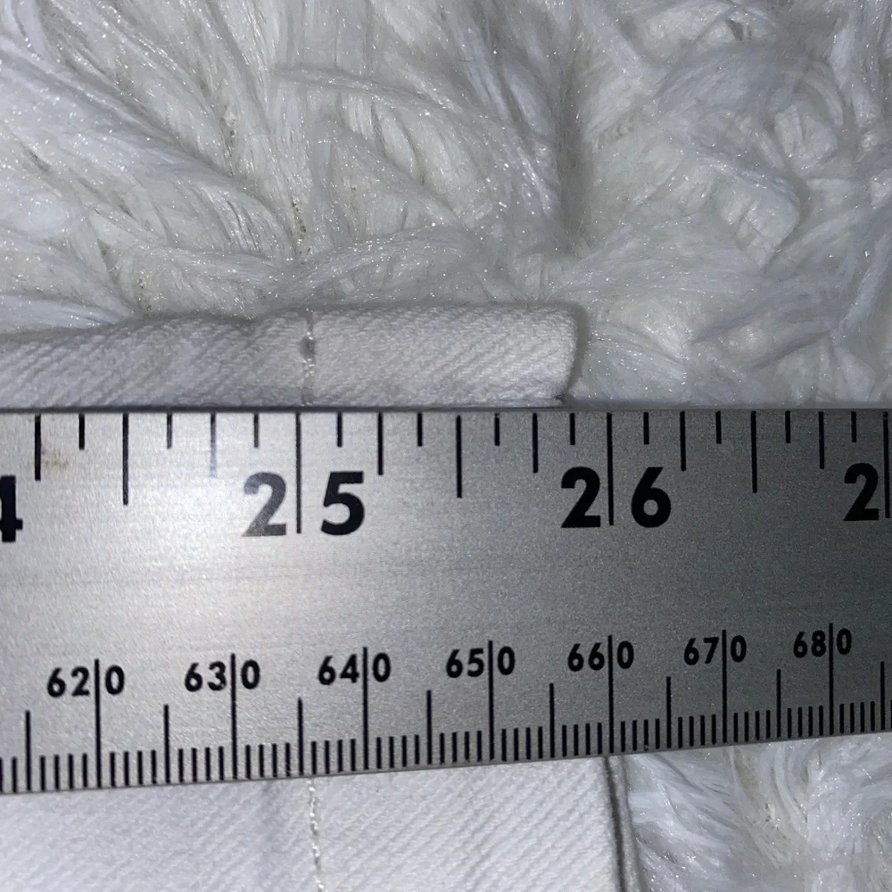 7 For All Mankind Alexa Crop Butterfly High Rise white jeans - Picture 10 of 11